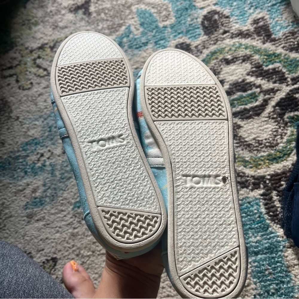 Light blue swimming themed Tom’s flat shoes - Picture 8 of 8